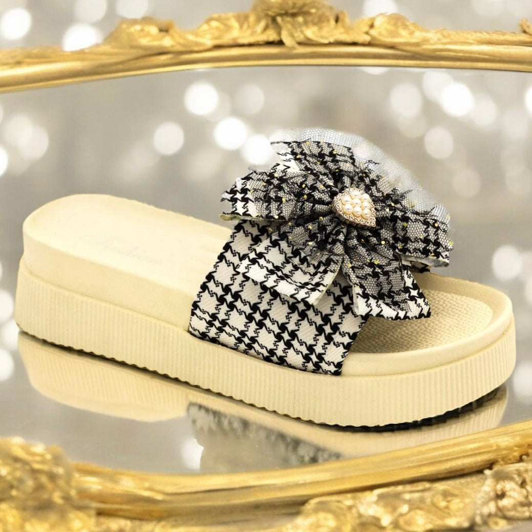 Bfly bow slipper