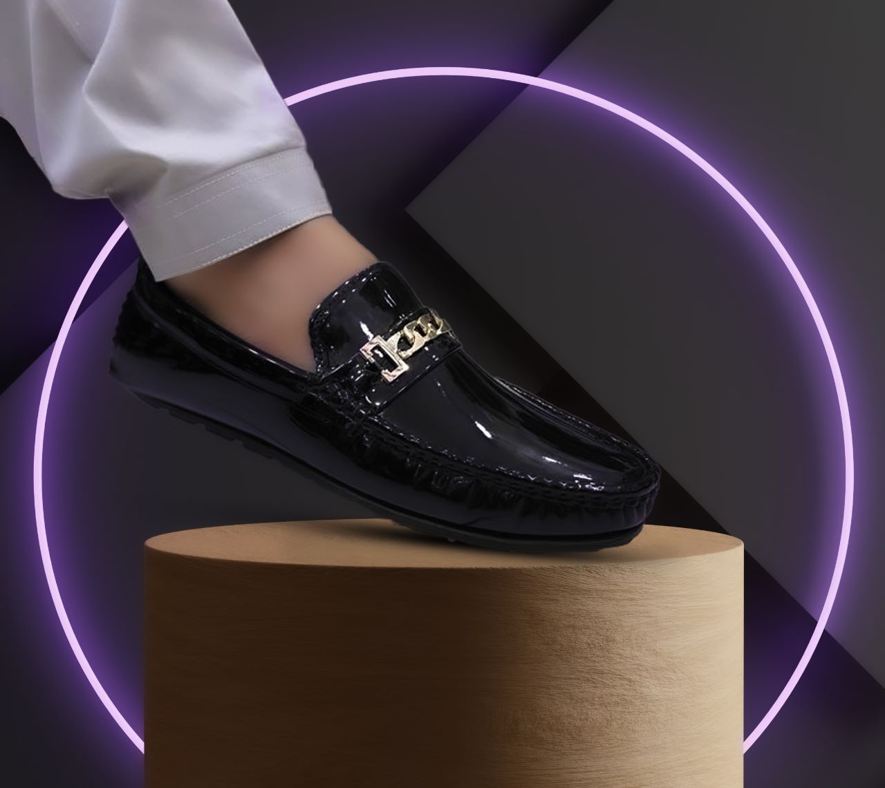 Front chain loafers