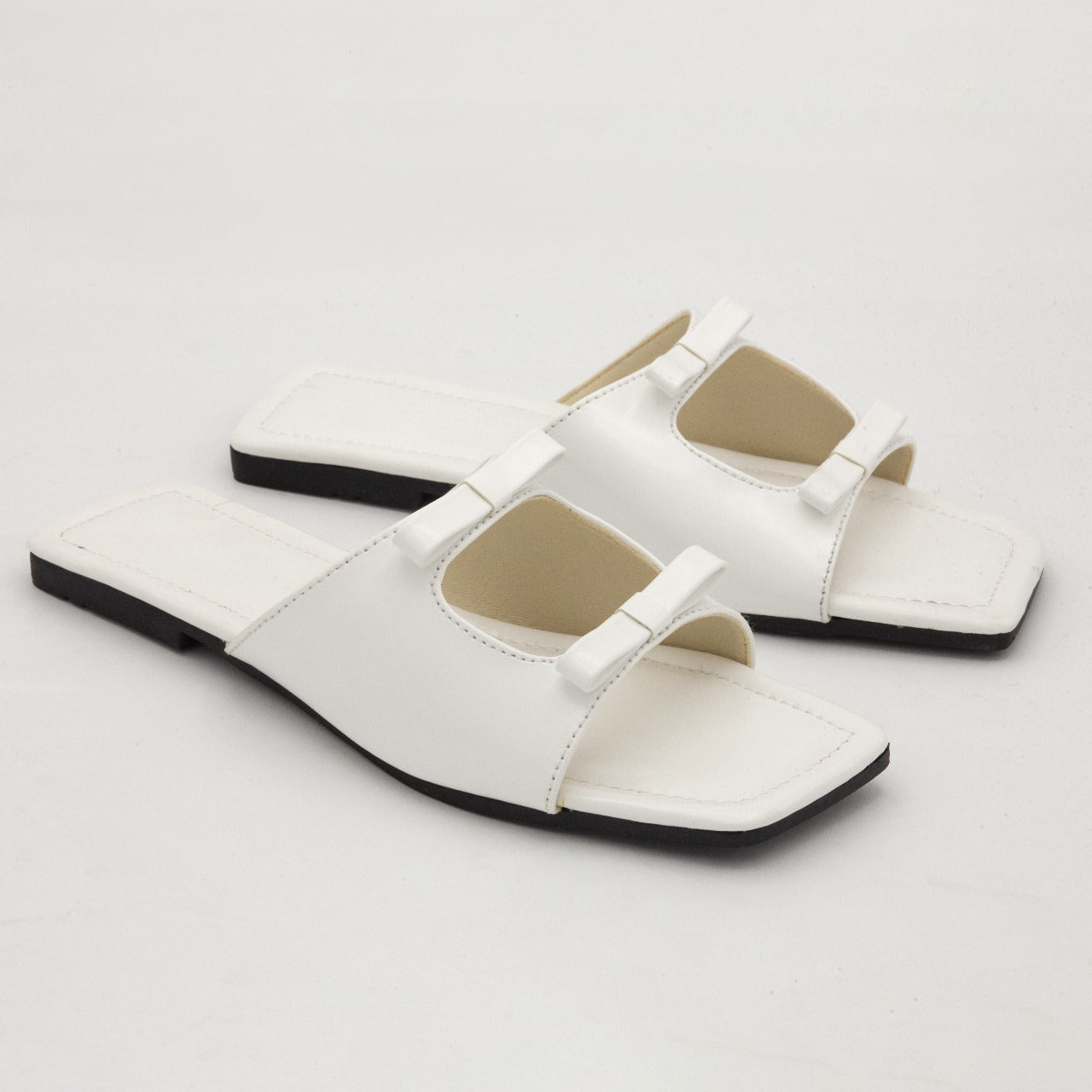 M077 flat slipper